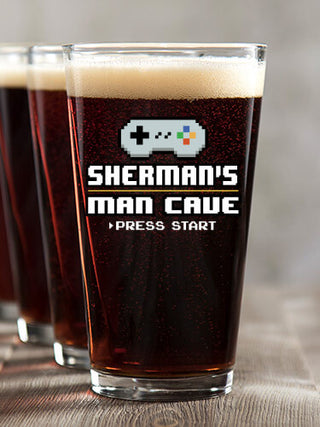 Gamer Man Cave : Pint Glasses - Color Printed