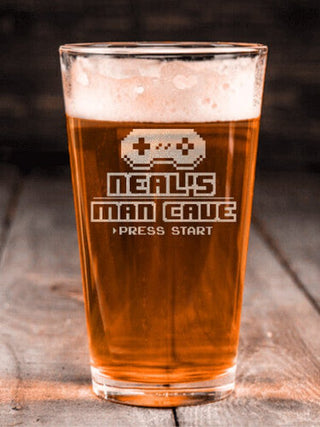 Gamer Man Cave : Pint Glasses - Engraved