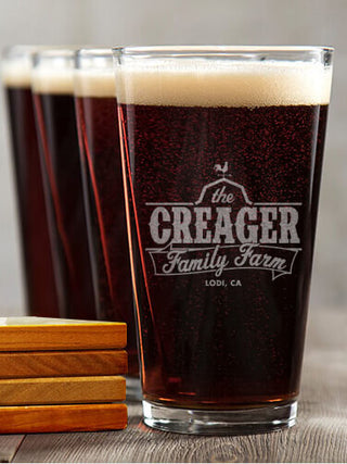 Family Farm : 4 Pint Glasses - Engraved 4 Coasters Gift Set