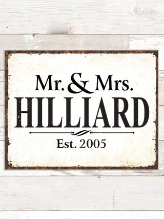 Mr and Mrs : Tin Signs