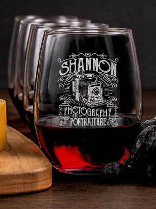 Photography : Cheese Board Wine Glass Gift Sets - Engraved