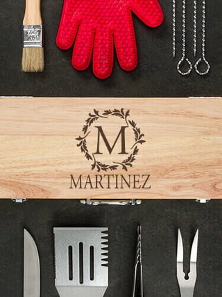 Wreath Monogram : 10 Piece BBQ Set