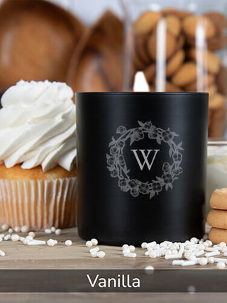 Cotton Wreath Monogram : 11oz. Engraved Scented Candles